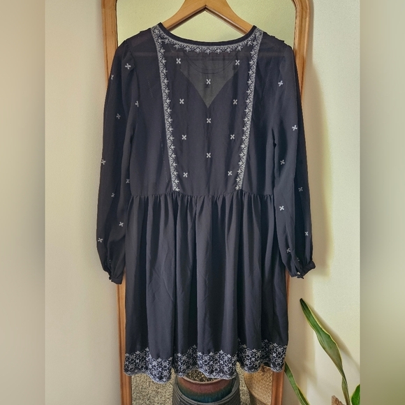 Time & Tru Sheer Tunic - Size M - Picture 4 of 7